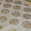 国産正絹本金手刺繍竹屋町裂　朱砂子箔入り丸に花紋